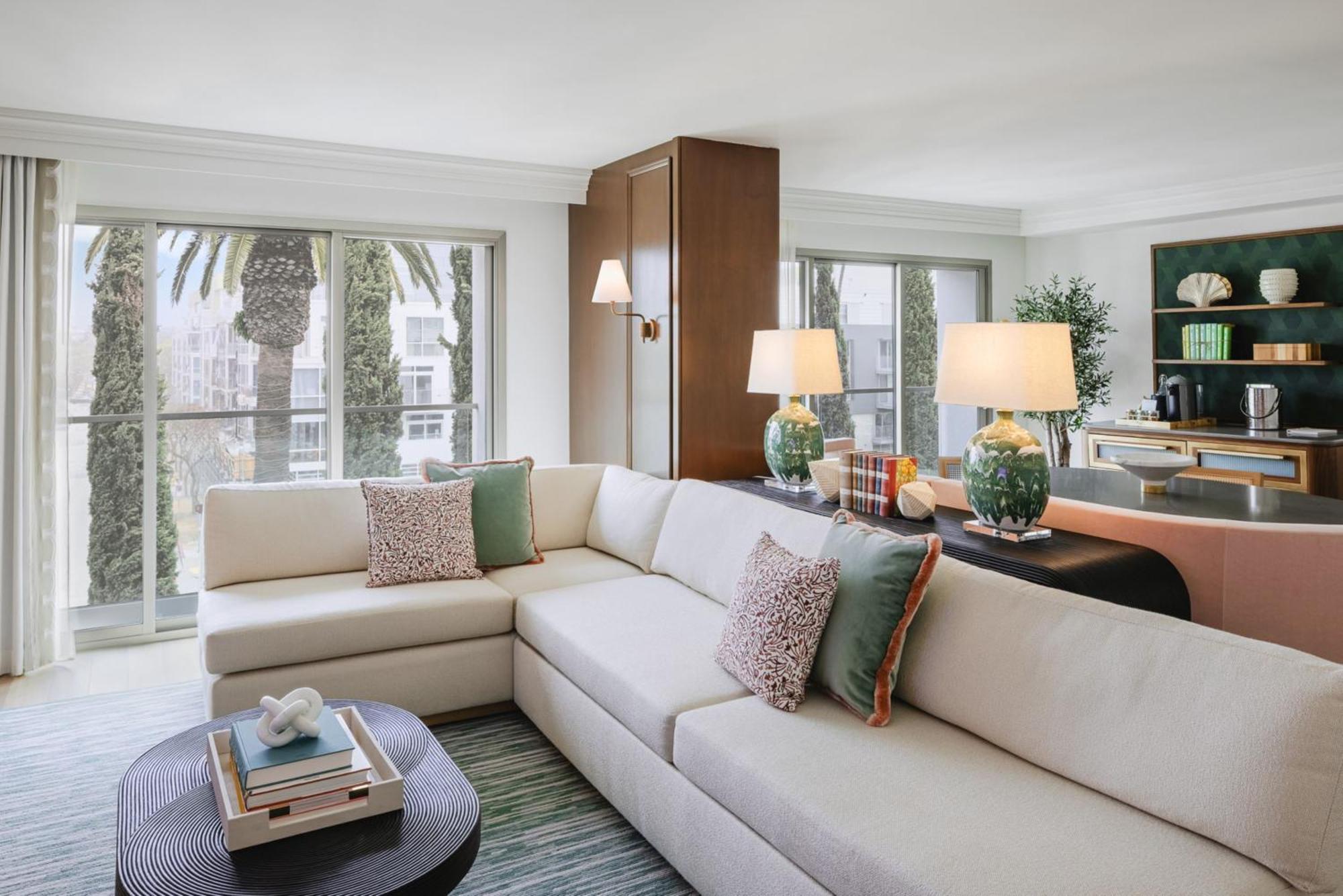 Suite de 1 dormitorio con vistas a la ciudad - 1 cama grande